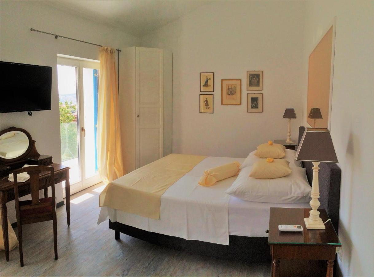 Seaside Villa With Private Pool Home By The Sea - Villa トロギール エクステリア 写真